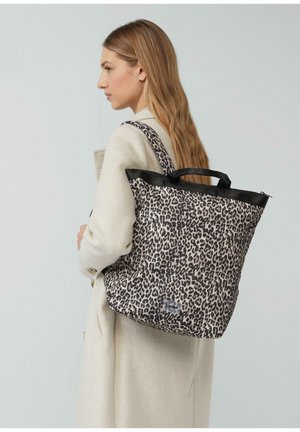 Borsa a tracolla con stampa leopardata, bordo nero, forma rettangolare, due manici robusti, realizzata in un tessuto morbido e testurizzato.