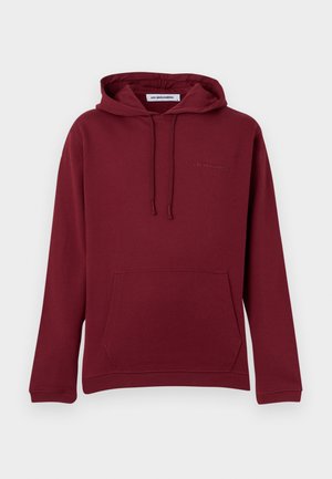 Tumepruun kapuutsiga pluus ees oleva kängurutasku, reguleeritava nööriga kapuutsi, pikkade varrukatega ja rinnaosas peene "Les Benjamins" kirjaga.