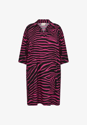 Roosa ja musta zebra mustriga põlvepikkune kleit, millel on krae, lühikesed varrukad ja lahtine lõige. Valmistatud kergetest kangast, omab V-kaelust.