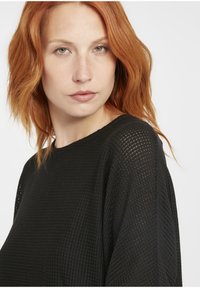 b.young BYTAMTA - Striktrøje - black