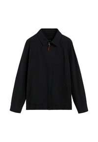 Chaqueta negra con cremallera y cuello, dos bolsillos laterales y dobladillo elástico, exhibida sobre un fondo blanco.