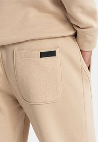 Ombre SET - Trainingsanzug - beige