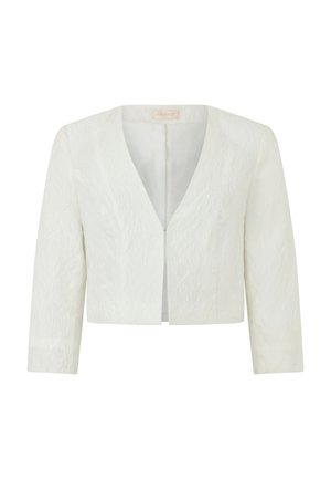 Chaqueta blanca para mujer, corta, con patrón sutilmente texturizado, abertura frontal y mangas tres cuartos.