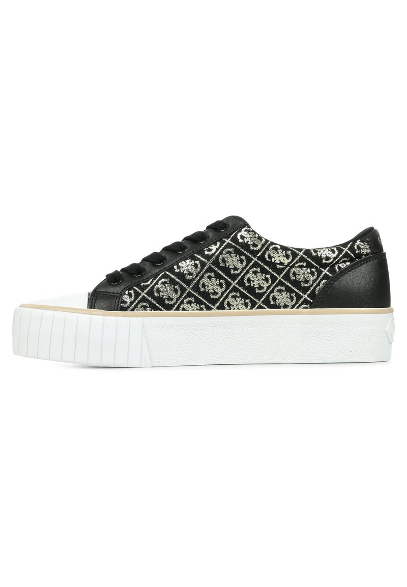 Sneaker neri e argento con un upper in tessuto texturizzato, profilo basso, design con allacciatura a cinque occhielli e suola in gomma bianca.