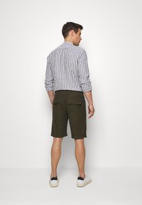 Lindbergh Calções - khaki
