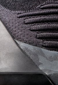 Mammut HUECO II AIR LOW - Hikingskor - dark steel black