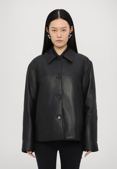 CLOSED STRAIGHT JACKET - Kožená bunda - black