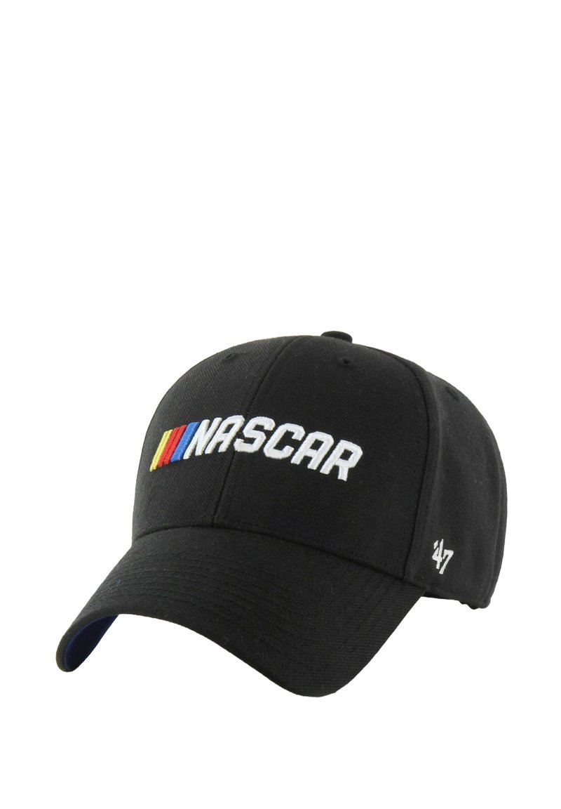 Schwarze Baseballmütze aus Stoff, mit gesticktem weißen "NASCAR"-Text und bunten Streifen. Gewölbter Schirm und verstellbarer Riemen auf der Rückseite.