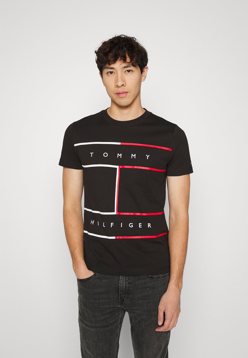 Tommy Hilfiger LARGE FLAG TEE - T-shirt estampada - black
