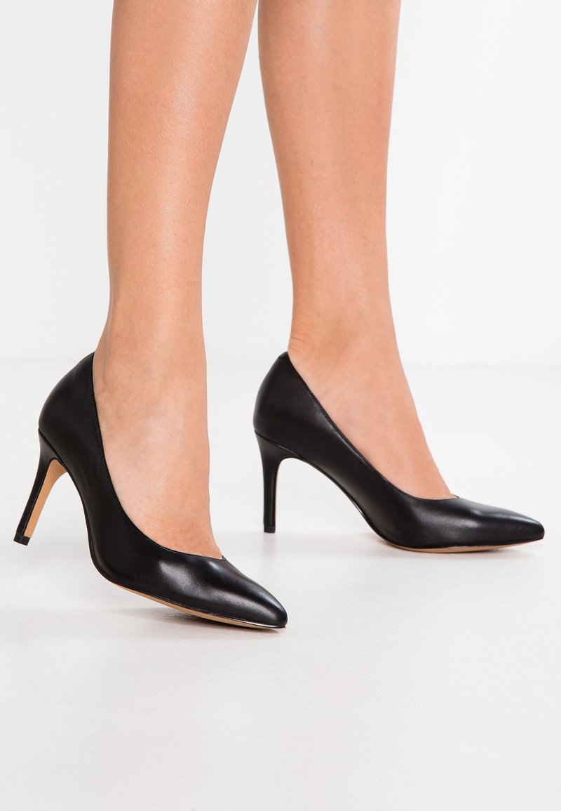 Clarks Lodičky na vysokém podpatku - black