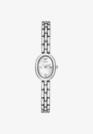 Reloj de pulsera Emporio Armani ovalado plateado con pulsera enlazada, esfera de nácar y números romanos a las 9, 3 y 6 en punto.