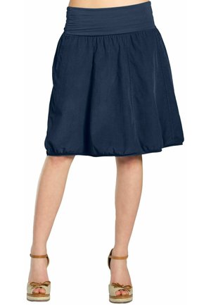 Navyblaue Skaterrock mit einem breiten, elastischen Bund; am unteren Ende gerafft mit glatter Textur und weit ausgestelltem Design.