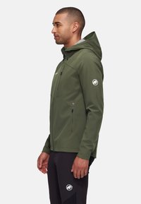 Mammut OUTDOOR SO HOODED - Giacca softshell - dark marsh
