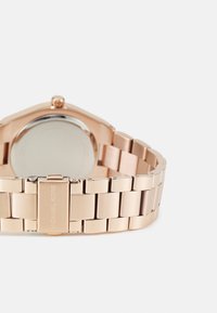 Michael Kors WATCH LENNOX - Hodinky - rose gold-coloured