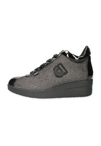 Sneaker alte nere e grigie con tomaia in tessuto testurizzato, dettagli lucidi in vernice, suola a cuneo spessa e dettaglio con logo circolare.