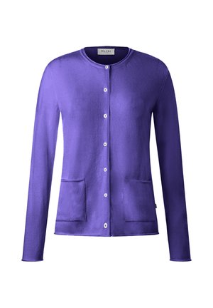 Cardigan lungo viola con maniche lunghe, collo rotondo, chiusura frontale a bottoni e due tasche anteriori a toppa.