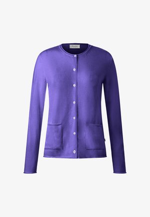 Cárdigan largo de manga larga morado con cuello redondo, cierre de botones en la parte delantera y dos bolsillos parche en la parte frontal.