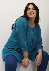 Kaffe Curve KCAMI - Palaidinė - legion blue