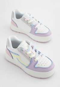 Next CHUNKY - Matalavartiset tennarit - white rainbow metallic