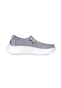 Scarpa slip-on in tela grigia con suola in gomma bianca, caratterizzata da un dettaglio a zigzag sul retro e piccoli fori azzurri.