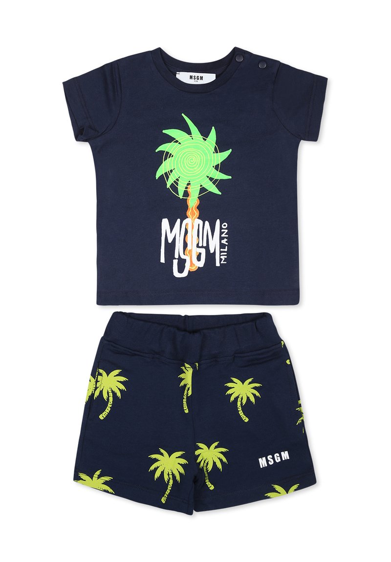 Set di t-shirt e pantaloni corti in cotone blu navy con grafiche di palme verdi e logo. La t-shirt ha un collo rotondo e chiusura a scatto.