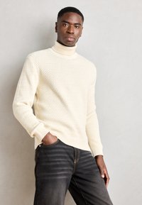 Lindbergh ROLL NECK STRUCTURE SWEATER - Maglione - ecru