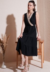 LELA REGULAR FIT - Dnevna obleka - black