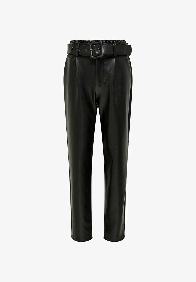 Černé kalhoty z umělé kůže se staženým pasem, širokým opaskem, zúženým střihem a hladkou texturou.