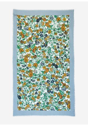 Obdélníkový šátek se světle modrým okrajem a hustým květinovým vzorem ve žluté, zelené, černé a bílé barvě s drobnými třásněmi na krajích.