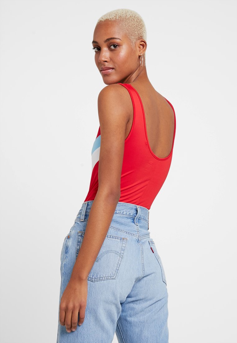 Vêtement Confortable Daily Levi's Florence W Body - Haut Rouge Vêtement Confortable Daily Levi's Florence W Body - Haut Rouge