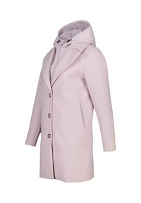 Cappotto su misura rosa chiaro con cappuccio rimovibile. Tessuto liscio, monopetto con bottoni neri, tasche laterali e design strutturato.