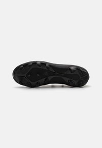 Svart fotsko med avrundede pigger, teksturert overflate og fremtredende merkevare på siden. Strømlinjeformet og ergonomisk design.
