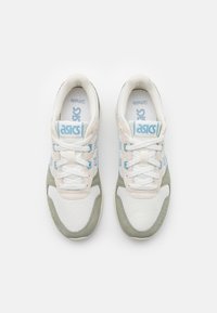 ASICS SportStyle LYTE - Tenisice - cream/soft sky