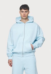 Pegador COLNE LOGO JACKET - Felpa con zip - washed baby blue/white