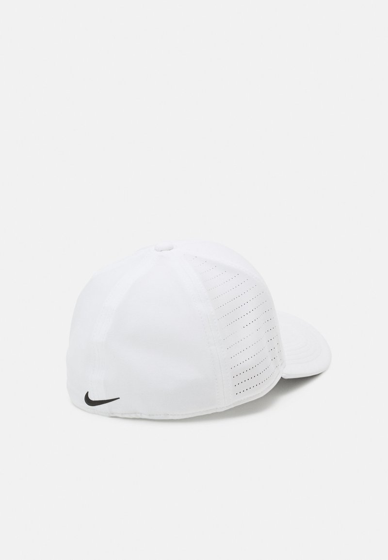 Herren Caps, Mützen & Hüte | Nike Golf CLC99 Cap white/black/weiß - WK79459 Herren Caps, Mützen & Hüte | Nike Golf CLC99 Cap white/black/weiß - WK79459