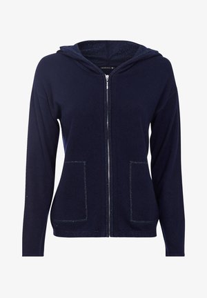 Marineblauwe hooded sweater met rits, gemaakt van zachte stof, met een standaard capuchon, twee voorzakken en subtiele stiksels langs de randen.