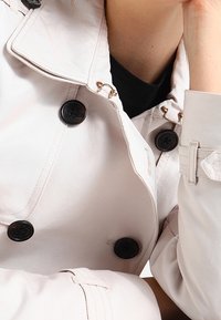 Superdry & Co Trench - off-white