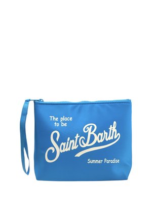 Busta blu con zip e cinturino da polso, stampata con testo bianco "The place to be Saint Barth Summer Paradise."