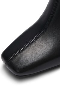HUGO ARIEL NAPU - Stivaletti - black