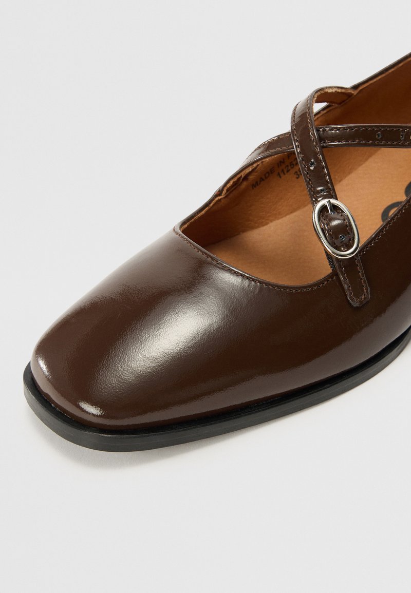 Ballerines Mary Janes En Cuir Marron Foncé OTBT Park City - Taille 6 Femme - Neuf Avec Emballage