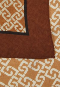 LIU JO FOULARD INTO FOULARD - Foulard - cammello
