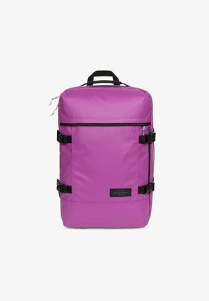 Zaino viola realizzato in nylon resistente, con una forma rettangolare, manico superiore, dettagli neri e spallacci laterali regolabili.