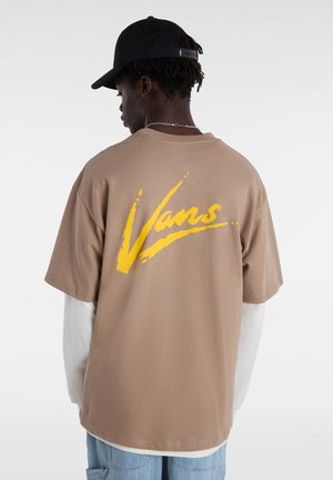 Vans BRUSH SCRIPT LOOSE FIT - T-shirt imprimé - desert taupe
