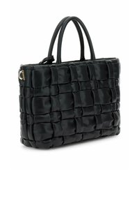 Sac tote noir en matériau synthétique tissé, avec deux poignées, de forme rectangulaire et une surface texturée avec des segments rembourrés.