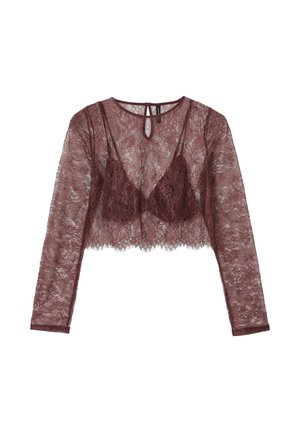 Top corto in pizzo color bordeaux, con maniche lunghe, motivo floreale, texture trasparente e chiusura con bottone sul retro.