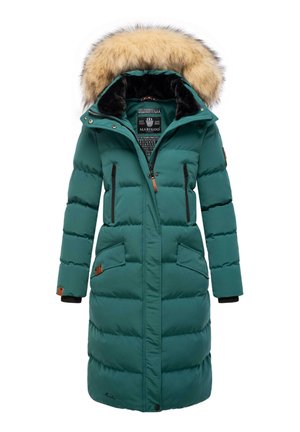 Abrigo de plumas en color azul verdoso con capucha forrada de piel, diseño acolchado, bolsillos laterales con cremallera y detalles en cuero marrón. Largo completo con cierre de cremallera.