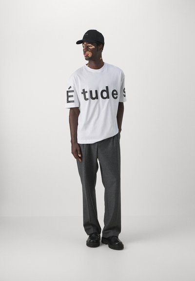Études SPIRIT ETUDES BIG WHITE UNISEX - Tricou cu imprimeu - white