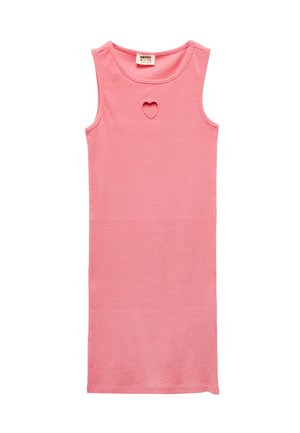 Robe sans manches rose en coton doux avec un col rond et un détail en forme de cœur sur le devant. Design simple et droit.