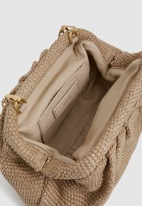 Reiss GIA - Pochette - natural
