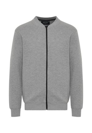 Grå bomberjakke lavet af blødt materiale, med en sort lynlås, rund krave og ribbede cuffe og nederkant. Enkel, udekoreret design.